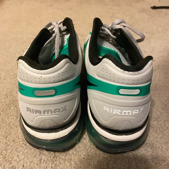 Nike Air Max shoes - Picture 3 of 5